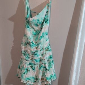 Chic Backless Floral Dress in Green and White